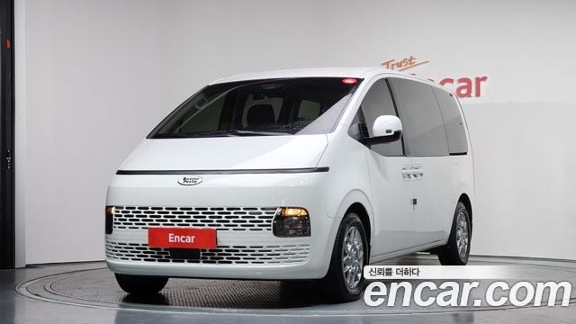 Hyundai Staria Tourer 9-Sitzer Modern