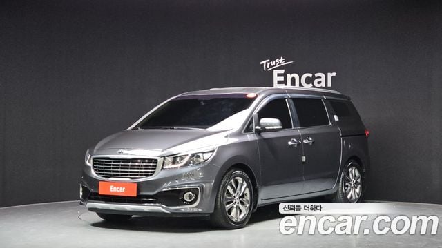 Kia Carnival 9-Seater Prestige