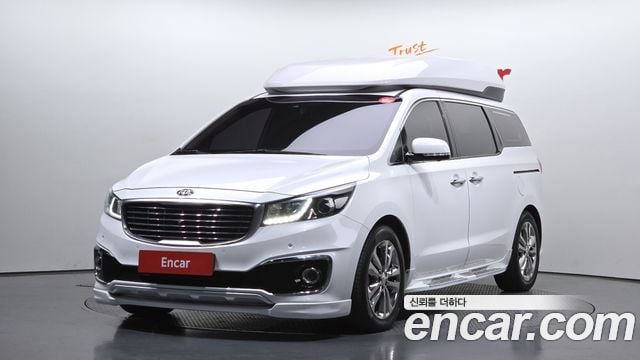 Kia Carnival 9-Seater High Limousine Noblesse