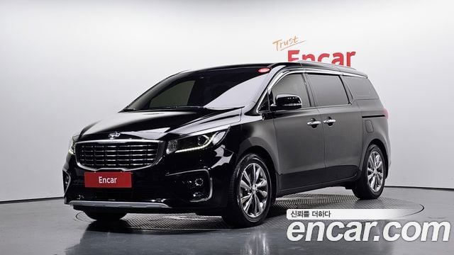 Kia Carnival 9-Seater Prestige