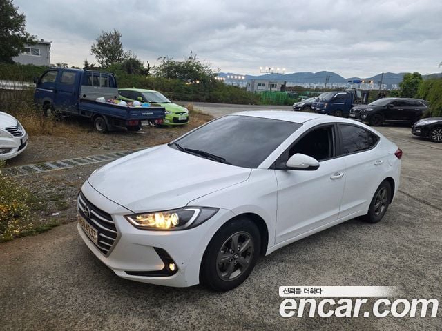Hyundai Avante 1.6 GDI Smart