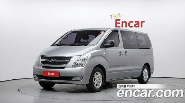 Hyundai Starex 12-Sitzer Kombi CVX Luxury