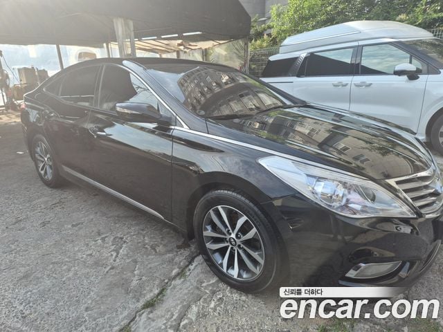 Hyundai Grandeur HG240 Luxury
