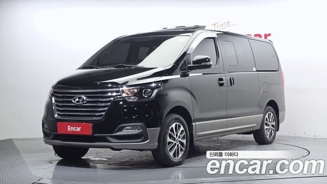 Hyundai Grand Starex 4WD Urban 9-Sitzer Exclusive