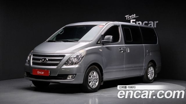 Hyundai Starex 11-Seater Wagon Modern