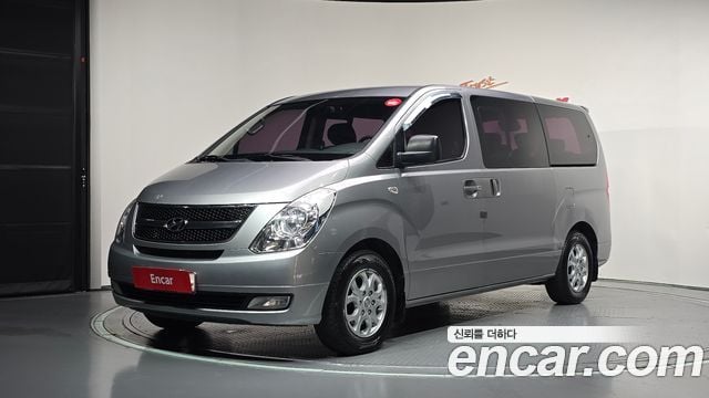 Hyundai Starex 12-Sitzer Kombi CVX Luxury