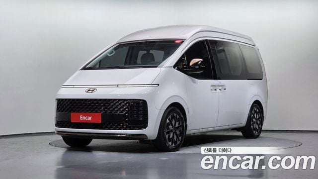 Hyundai Staria 4WD Raunji 7-Seater Limousine