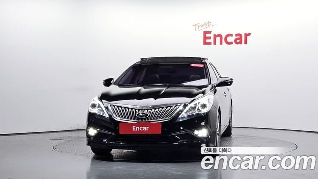 Hyundai Grandeur HG240 Modern