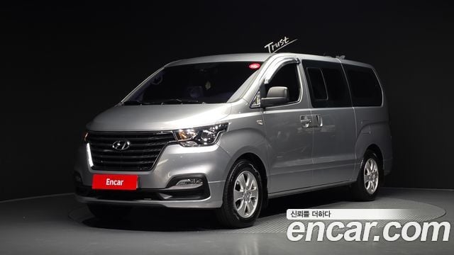 Hyundai Starex Wegeon 11-Seater Smart