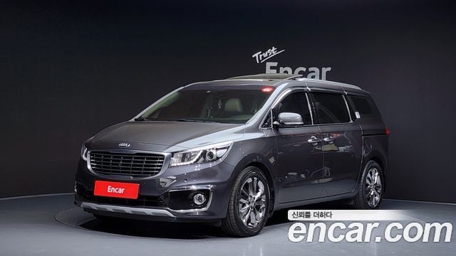 Kia Carnival Benzin 7-Sitzer Limousine President