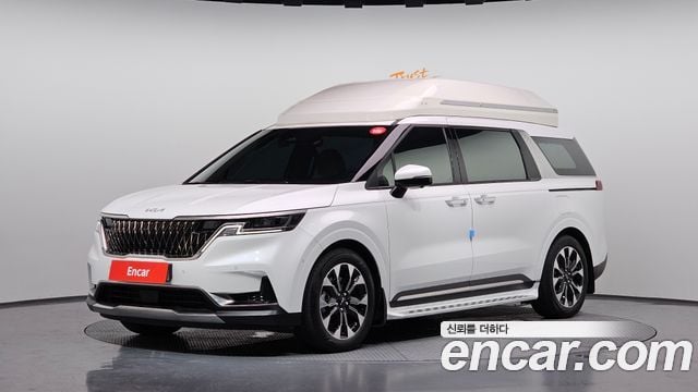 Kia Carnival Gasoline 7-Seater Noblesse