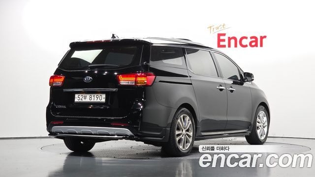 Kia Carnival 9-Sitzer Noblesse
