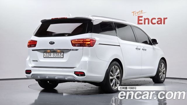 Kia Carnival 9-Sitzer Noblesse Special