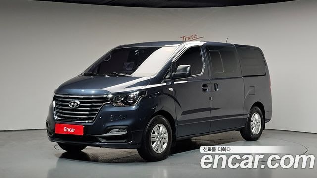 Hyundai Grand Starex Van 5-Sitzer Modern