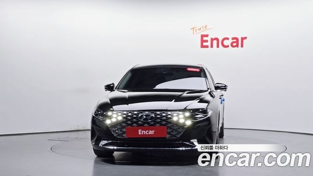 Hyundai Grandeur 2.5 Le Blanc