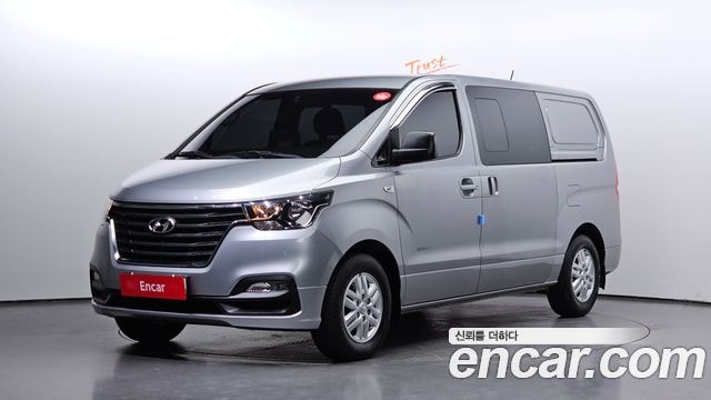 Hyundai Starex Van 5-Sitzer Smart