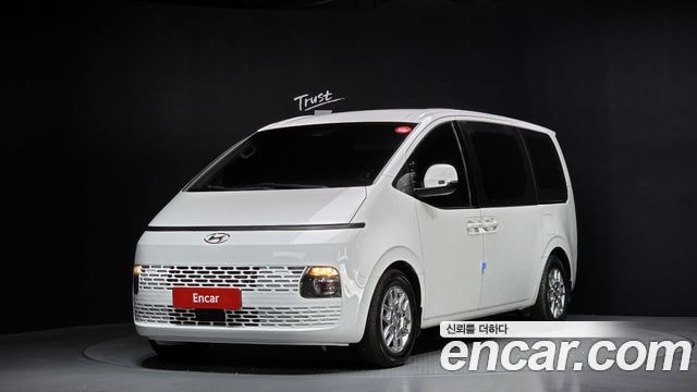 Hyundai Staria Tourer 9-Sitzer Modern