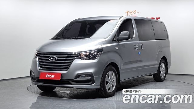 Hyundai Starex Wegeon 11-Seater Smart