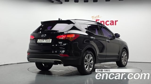 Hyundai Santa Fe Diesel (e-VGT) 2.0 4WD Premium
