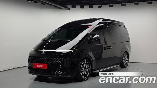 Hyundai Staria 4WD Lounge 9-Sitzer Limousine