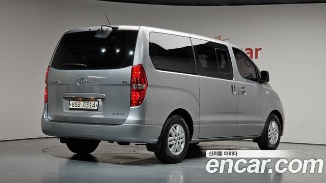 Hyundai Starex 5-Sitzer Van Modern