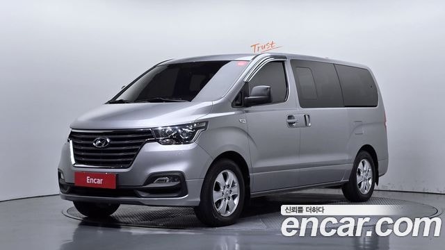 Hyundai Starex Kombi 12-Sitzer Smart