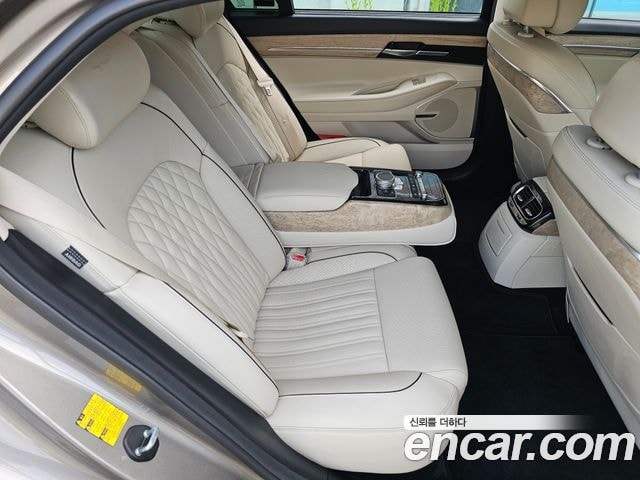 Genesis G90 3.8 AWD Premium Luxury