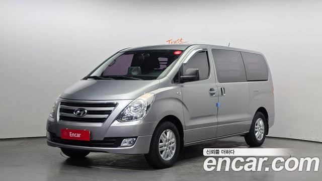 Hyundai Starex 3-Sitzer Van Smart