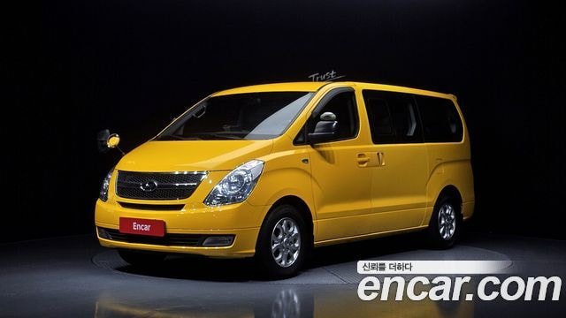 Hyundai Starex 12-Sitzer Kombi CVX Luxury