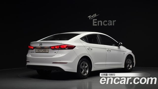 Hyundai Avante 1.6 GDI Smart