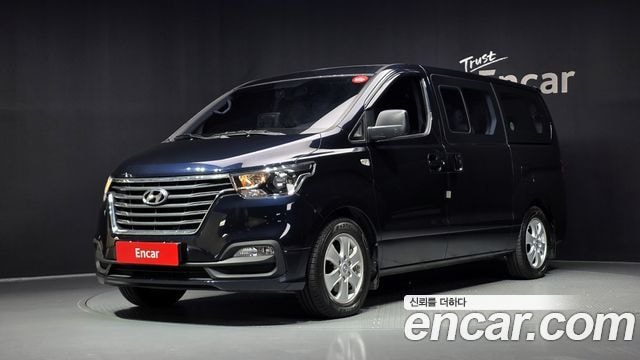 Hyundai Grand Starex Kombi 12-Sitzer Modern
