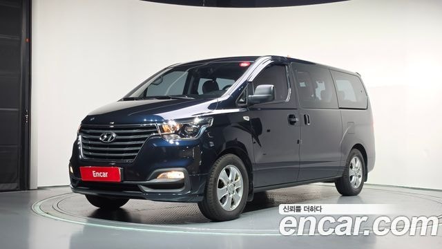 Hyundai Grand Starex Kombi 12-Sitzer Modern