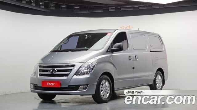 Hyundai Starex 3-Sitzer Van Smart