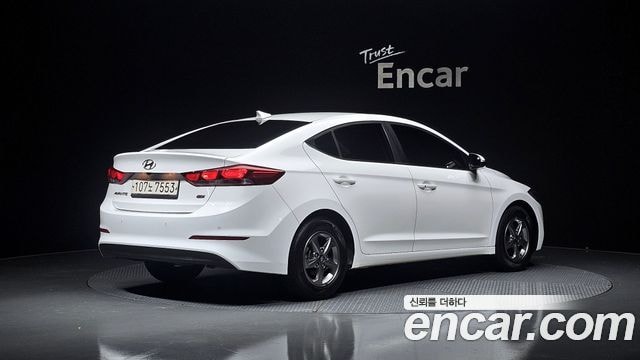 Hyundai Avante 1.6 GDI Smart