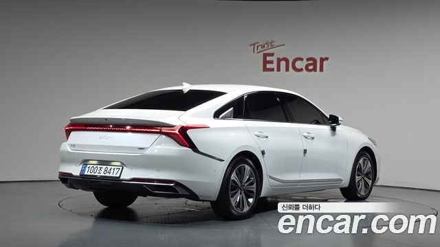 Kia K8 Signature