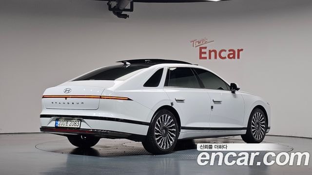 Hyundai Grandeur Calligraphy