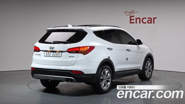 Hyundai Santa Fe Diesel (e-VGT) 2.0 2WD Exclusive
