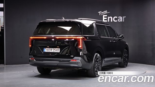 Kia Canival HEV 9-Seater X Line