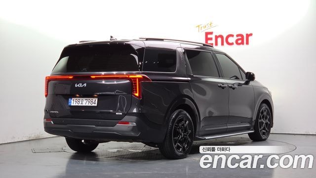 Kia Canival HEV 9-Seater Gravity