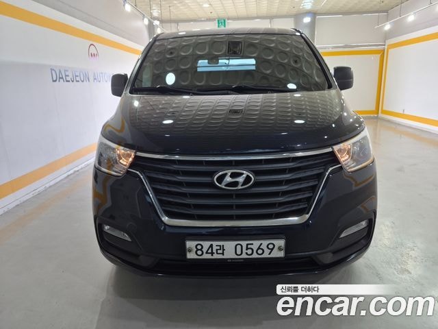 Hyundai Starex Van 3-Sitzer Smart