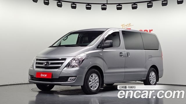 Hyundai Starex 3-Sitzer Van Smart